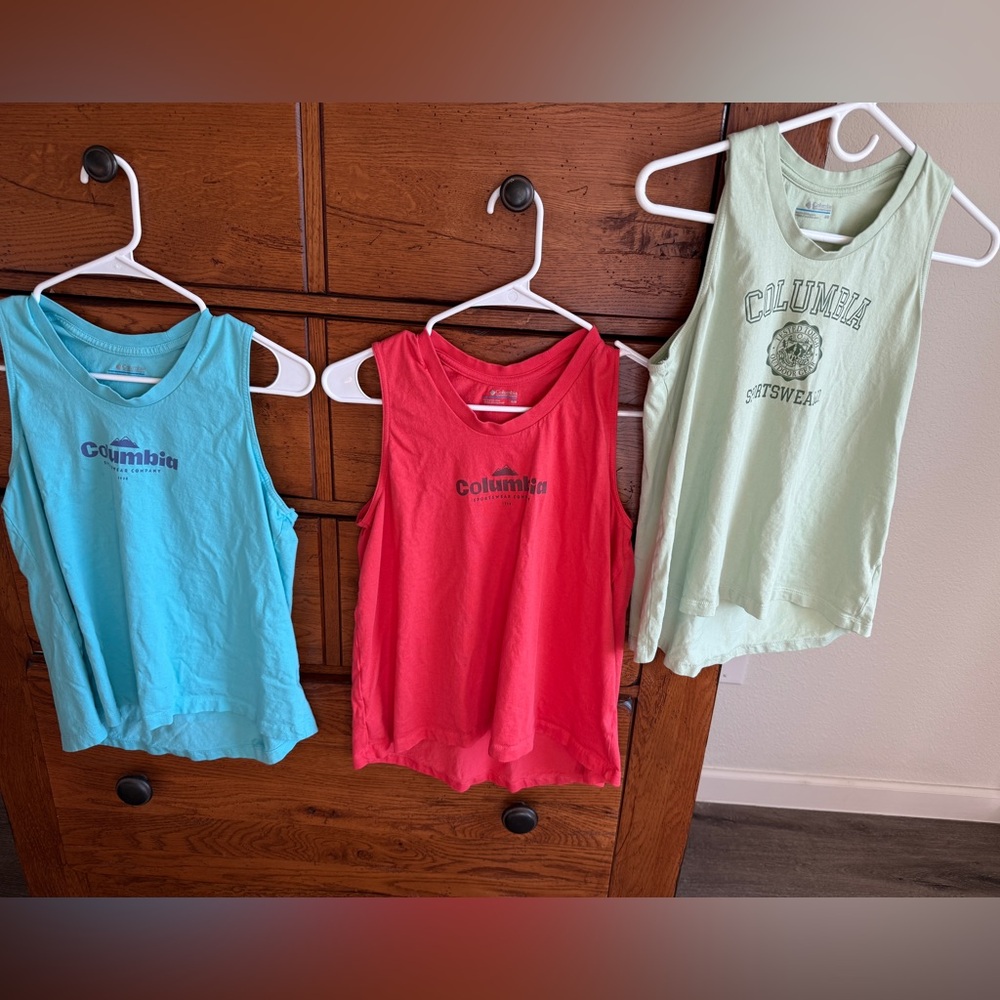 Columbia tank tops bundle of 3 top lot green, teal red sz M